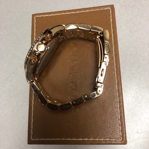 Michael kors watch - Picture 5 of 8